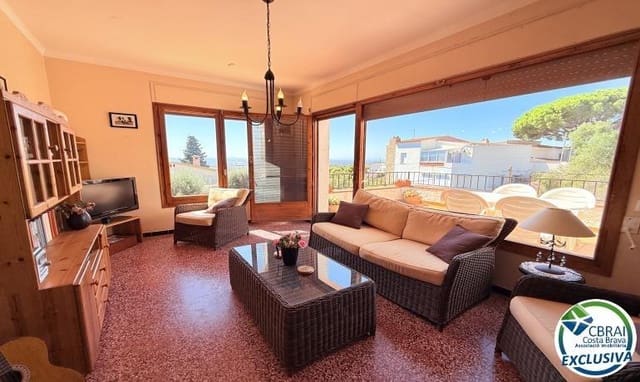 2 slaapkamer Villa te koop in Roses - € 179.000 (Ref: 10059465)