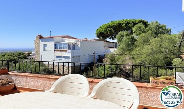 2 slaapkamer Villa te koop in Roses - € 179.000 (Ref: 10059465)
