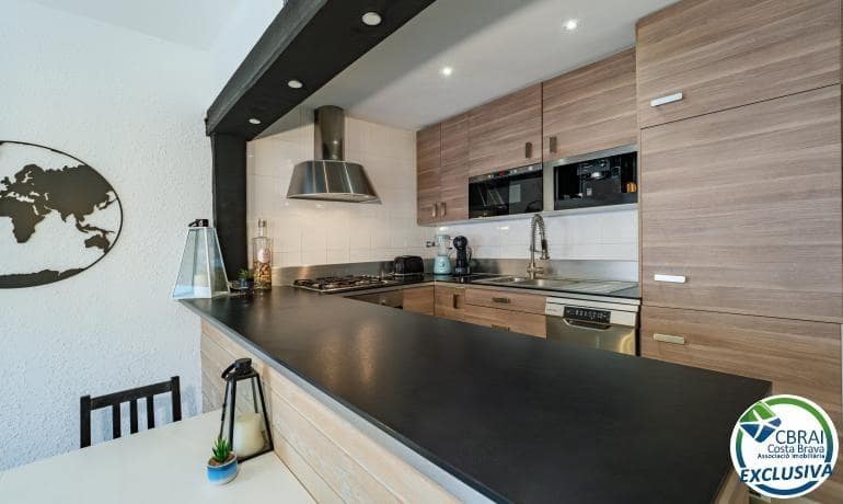 3 bedroom Townhouse for sale in Empuriabrava with pool garage - € 449,000 (Ref: 10070925)
