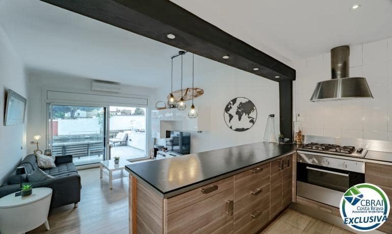 3 bedroom Townhouse for sale in Empuriabrava with pool garage - € 449,000 (Ref: 10070925)