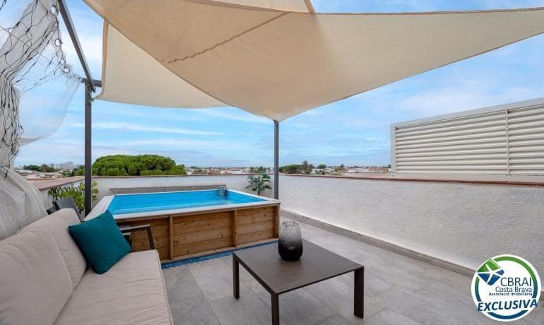 3 bedroom Townhouse for sale in Empuriabrava with pool garage - € 449,000 (Ref: 10070925)