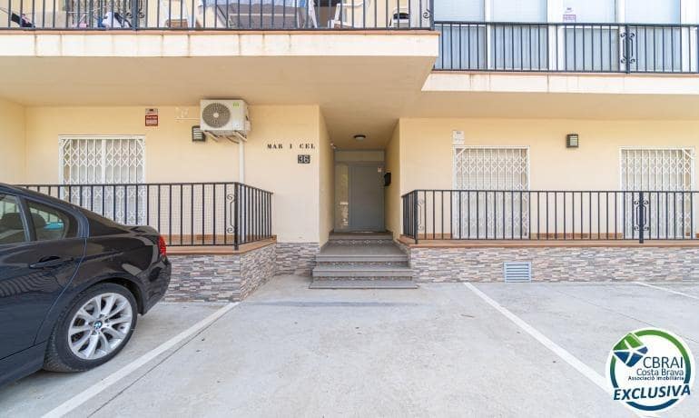 2 soverom Leilighet til salgs i Roses med garasje - € 215 000 (Ref: 10075636)