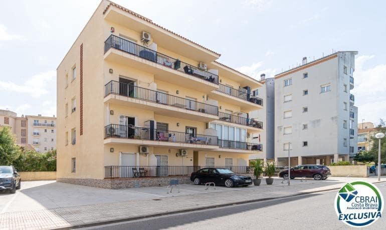 2 soverom Leilighet til salgs i Roses med garasje - € 215 000 (Ref: 10075636)
