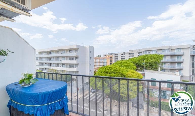 2 soverom Leilighet til salgs i Roses med garasje - € 215 000 (Ref: 10075636)