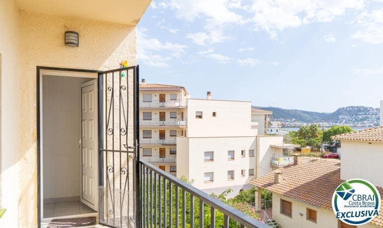 2 soverom Leilighet til salgs i Roses med garasje - € 215 000 (Ref: 10075636)