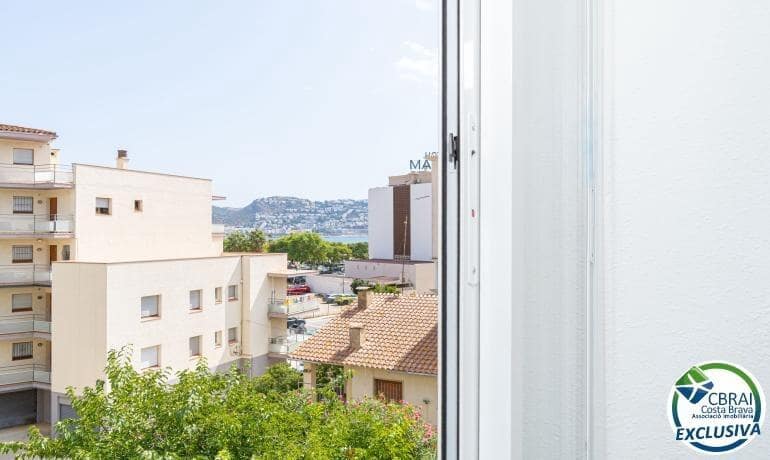 2 soverom Leilighet til salgs i Roses med garasje - € 215 000 (Ref: 10075636)