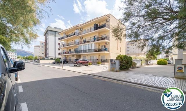 2 soverom Leilighet til salgs i Roses med garasje - € 215 000 (Ref: 10075636)