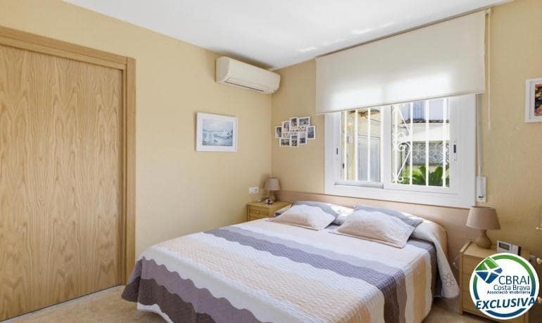 2 sypialnia Willa na sprzedaż w Empuriabrava z garażem - 307 000 € (Ref: 10075638)