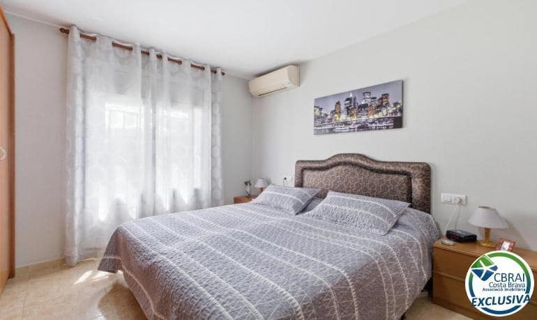 2 sypialnia Willa na sprzedaż w Empuriabrava z garażem - 307 000 € (Ref: 10075638)