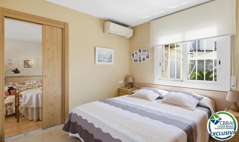 2 sypialnia Willa na sprzedaż w Empuriabrava z garażem - 307 000 € (Ref: 10075638)
