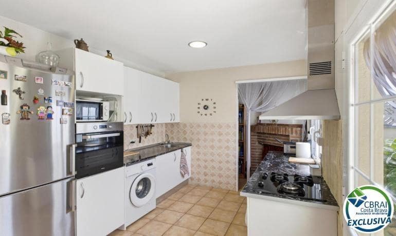 2 sypialnia Willa na sprzedaż w Empuriabrava z garażem - 307 000 € (Ref: 10075638)