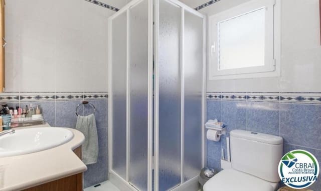 2 sypialnia Willa na sprzedaż w Empuriabrava, Castelló d'Empúries z garażem - 307 000 € (Ref: 10075638)