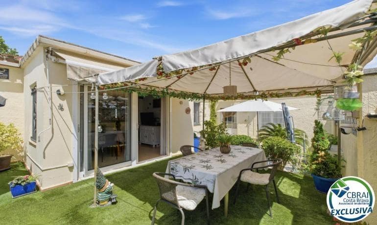 2 sypialnia Willa na sprzedaż w Empuriabrava z garażem - 307 000 € (Ref: 10075638)