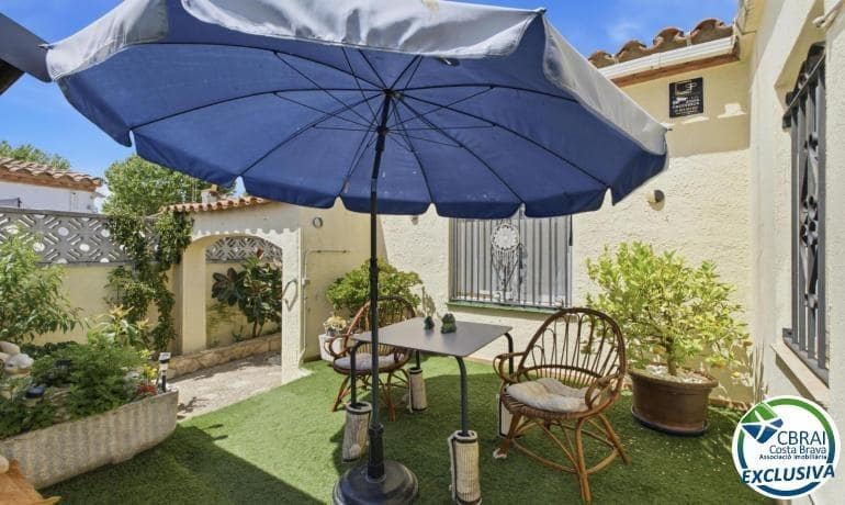 2 sypialnia Willa na sprzedaż w Empuriabrava z garażem - 307 000 € (Ref: 10075638)
