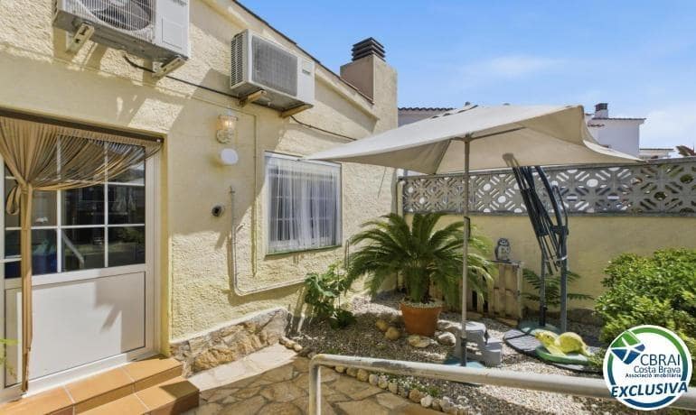 2 sypialnia Willa na sprzedaż w Empuriabrava z garażem - 307 000 € (Ref: 10075638)