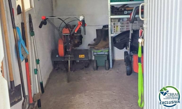 Ubebygd land til salgs i Figueres - € 75 000 (Ref: 10081202)