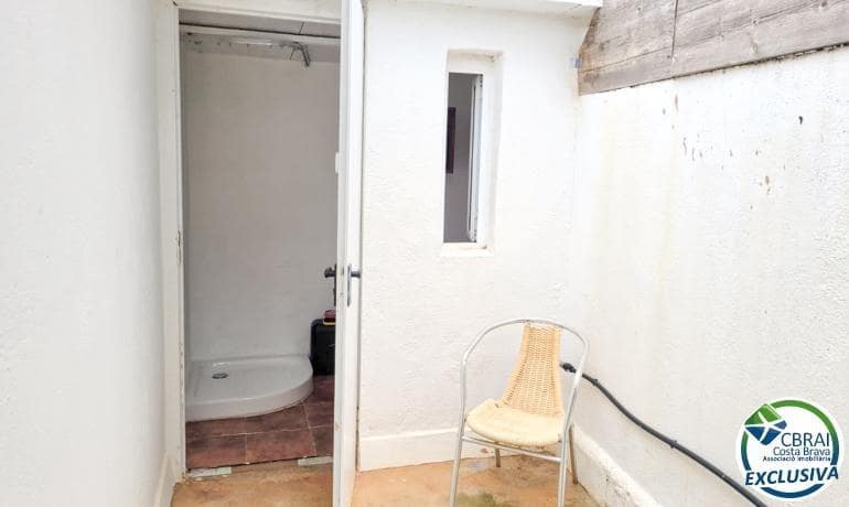 Ubebygd land til salgs i Figueres - € 75 000 (Ref: 10081202)