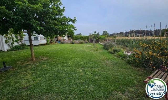 Ubebygd land til salgs i Figueres - € 75 000 (Ref: 10081202)