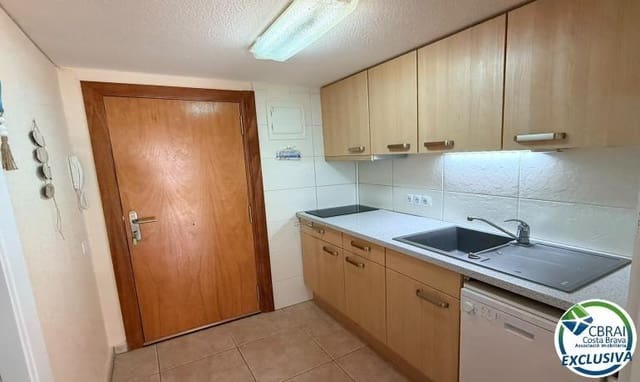 2 chambre Appartement à vendre à Santa Margarida, Roses avec piscine - 220 000 € (Ref: 10094621)