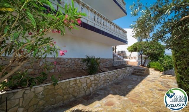 4 quarto Moradia para venda em Llançà com piscina garagem - 575 000 € (Ref: 10094622)