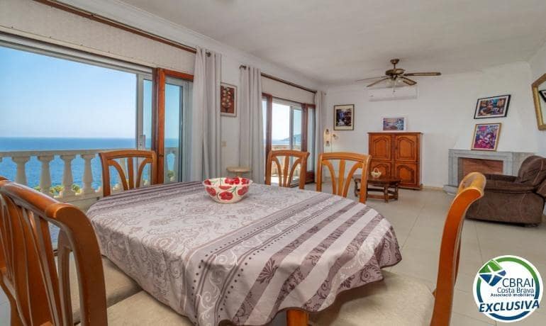4 quarto Moradia para venda em Llanca com piscina garagem - 575 000 € (Ref: 10094622)