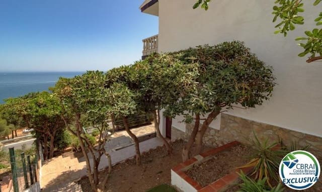 4 quarto Moradia para venda em Llançà com piscina garagem - 575 000 € (Ref: 10094622)