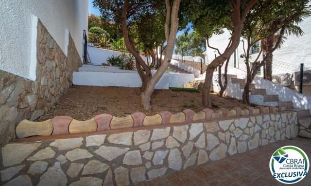 4 quarto Moradia para venda em Llançà com piscina garagem - 575 000 € (Ref: 10094622)