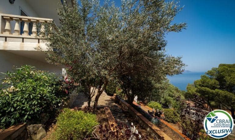 4 quarto Moradia para venda em Llanca com piscina garagem - 575 000 € (Ref: 10094622)