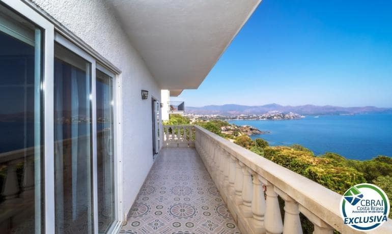 4 quarto Moradia para venda em Llanca com piscina garagem - 575 000 € (Ref: 10094622)