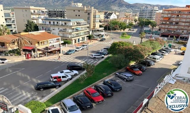 Apartamento de 2 habitaciones en Santa Margarida, Roses en venta con piscina - 210.000 € (Ref: 10098391)