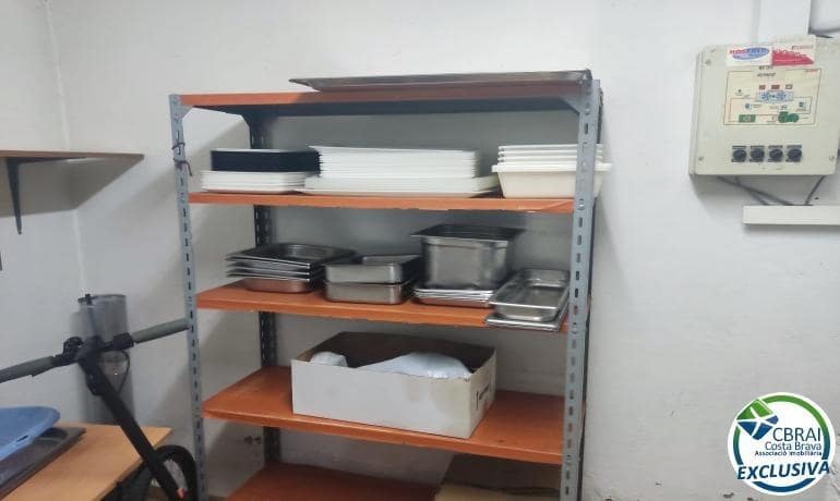 Komercyjne na sprzedaż w Empuriabrava - 144 000 € (Ref: 10100433)