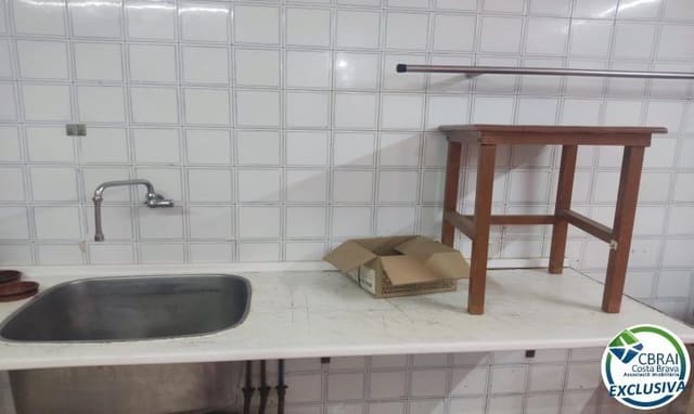 Komercyjne na sprzedaż w Empuriabrava, Castelló d'Empúries - 144 000 € (Ref: 10100433)