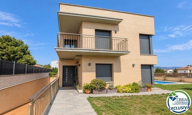 4 sovrum Villa till salu i Roses med pool garage - 620 000 € (Ref: 10100434)
