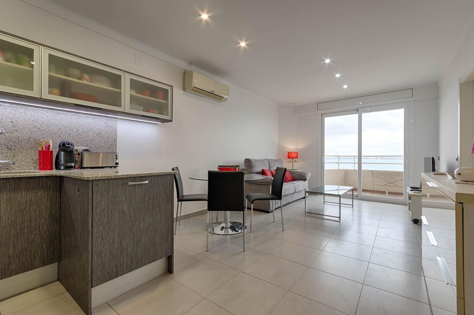 1 bedroom Apartment for rent in Roses - € 890 (Ref: 10102598)