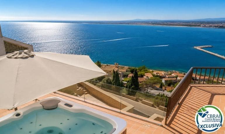 Pareado de 3 habitaciones en Roses en venta con garaje - 655.000 € (Ref: 10102600)