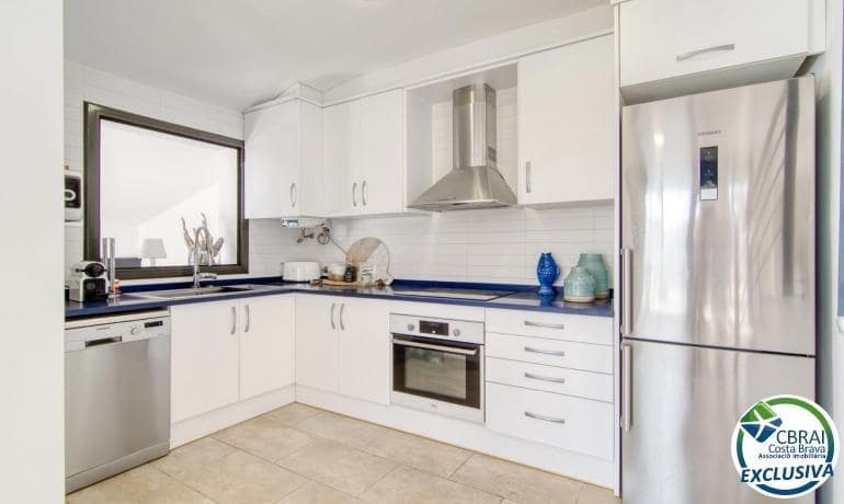 Pareado de 3 habitaciones en Roses en venta con garaje - 655.000 € (Ref: 10102600)