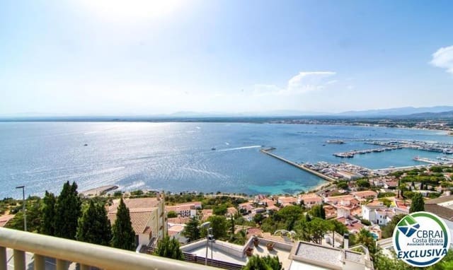 Pareado de 3 habitaciones en Roses en venta con garaje - 655.000 € (Ref: 10102600)