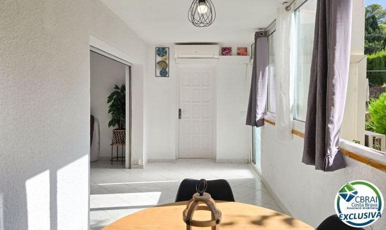 1 slaapkamer Appartement te koop in Roses met zwembad garage - € 139.500 (Ref: 10131972)