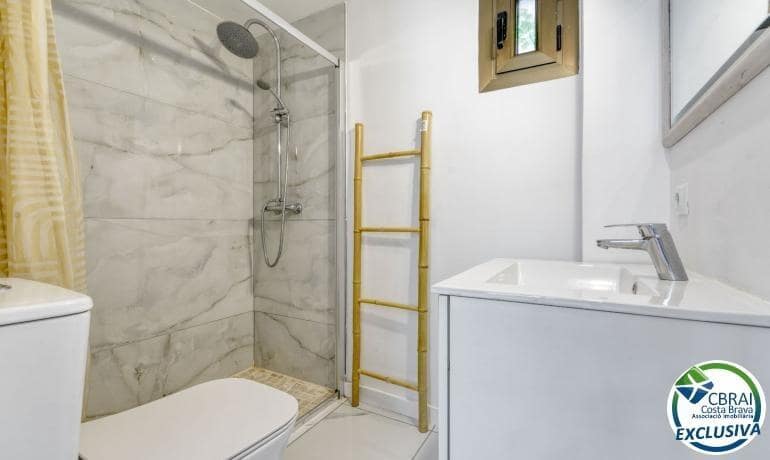 1 slaapkamer Appartement te koop in Roses met zwembad garage - € 139.500 (Ref: 10131972)