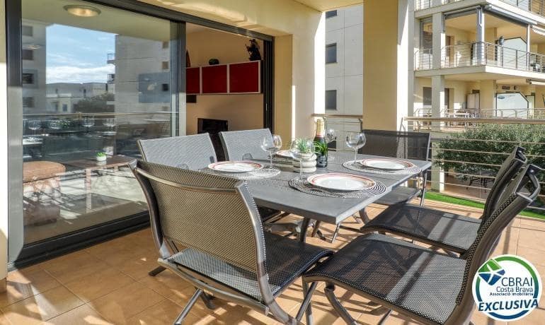 2 sovrum Lägenhet till salu i Roses med pool garage - 365 000 € (Ref: 10131973)