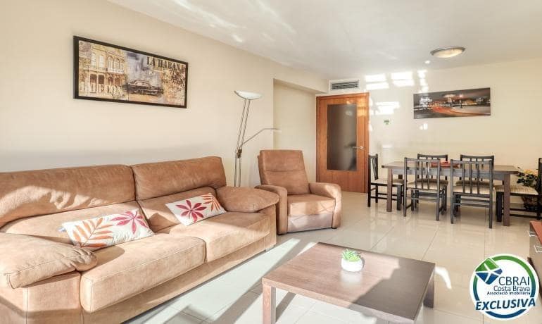 2 sovrum Lägenhet till salu i Roses med pool garage - 365 000 € (Ref: 10131973)