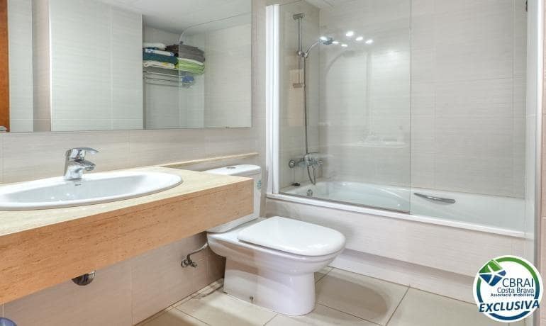 2 sovrum Lägenhet till salu i Roses med pool garage - 365 000 € (Ref: 10131973)
