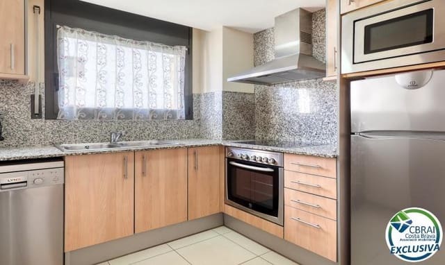 2 sovrum Lägenhet till salu i Roses med pool garage - 365 000 € (Ref: 10131973)