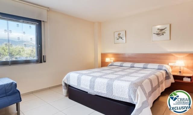 2 sovrum Lägenhet till salu i Roses med pool garage - 365 000 € (Ref: 10131973)