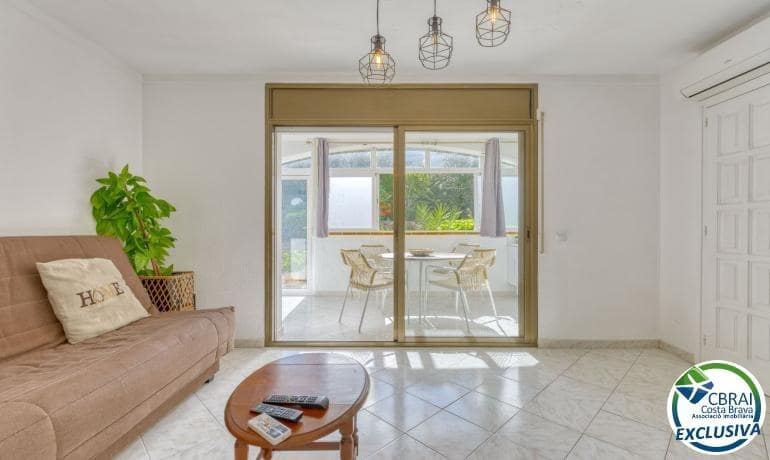 1 slaapkamer Appartement te koop in Roses met zwembad garage - € 139.500 (Ref: 10132764)