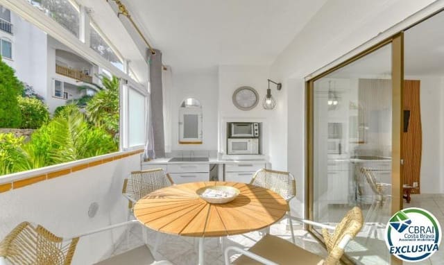 1 slaapkamer Appartement te koop in Roses met zwembad garage - € 139.500 (Ref: 10132764)