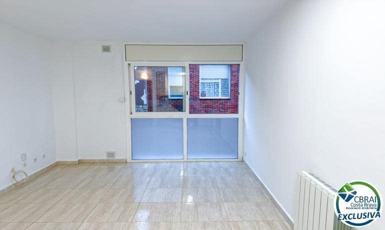 2 soveværelse Lejlighed til salg i Figueres - € 135.000 (Ref: 10139704)