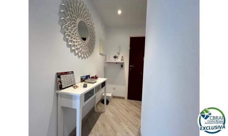 1 bedroom Apartment for sale in Empuriabrava - € 169,000 (Ref: 10139705)