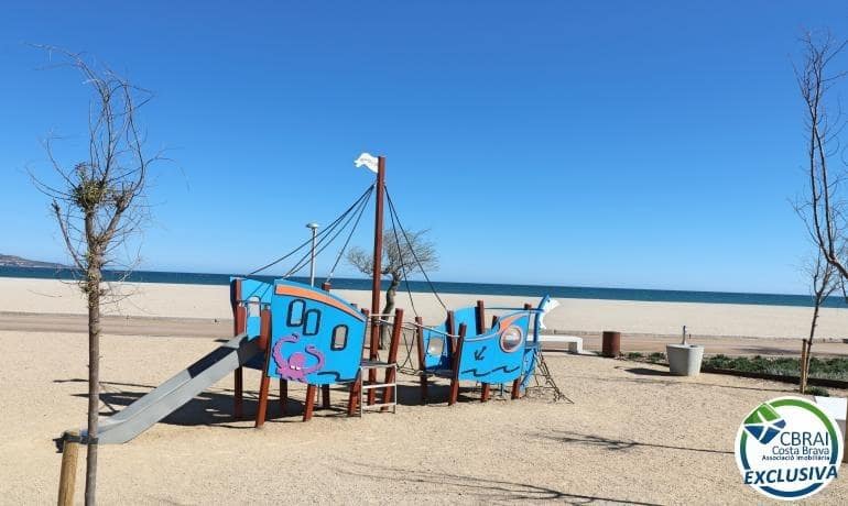 Studio na sprzedaż w Empuriabrava - 119 000 € (Ref: 10150369)