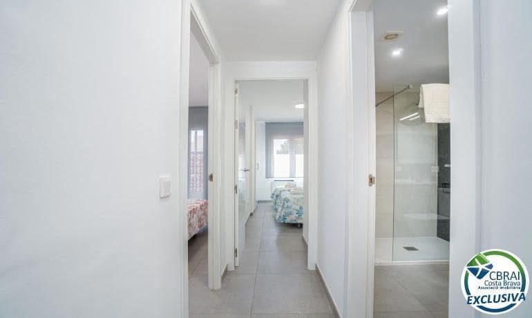 2 slaapkamer Appartement te koop in Empuriabrava met zwembad - € 257.000 (Ref: 10157884)